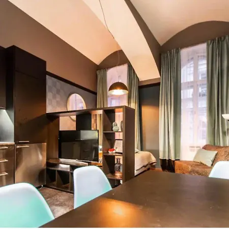 Loft In The Heart Of *